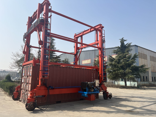 Powerful 20ft Spreader Container Crane 18-35m Span Customization Available